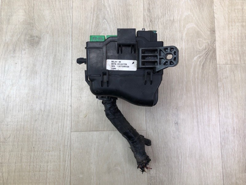 Блок предохранителей моторный отсек HYUNDAI ACCENT RB 10- ХЭТЧБЭК 1.6 G4FD Блок предохранителей моторный отсек HYUNDAI ACCENT RB 10- ХЭТЧБЭК 1.6 G4FD