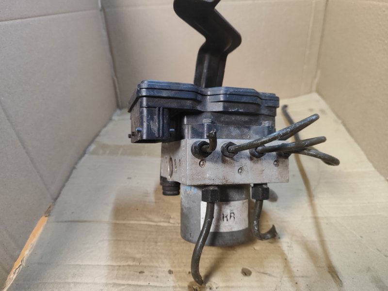 Блок ABS HYUNDAI SONATA YF 10-14 Блок ABS HYUNDAI SONATA YF 10-14