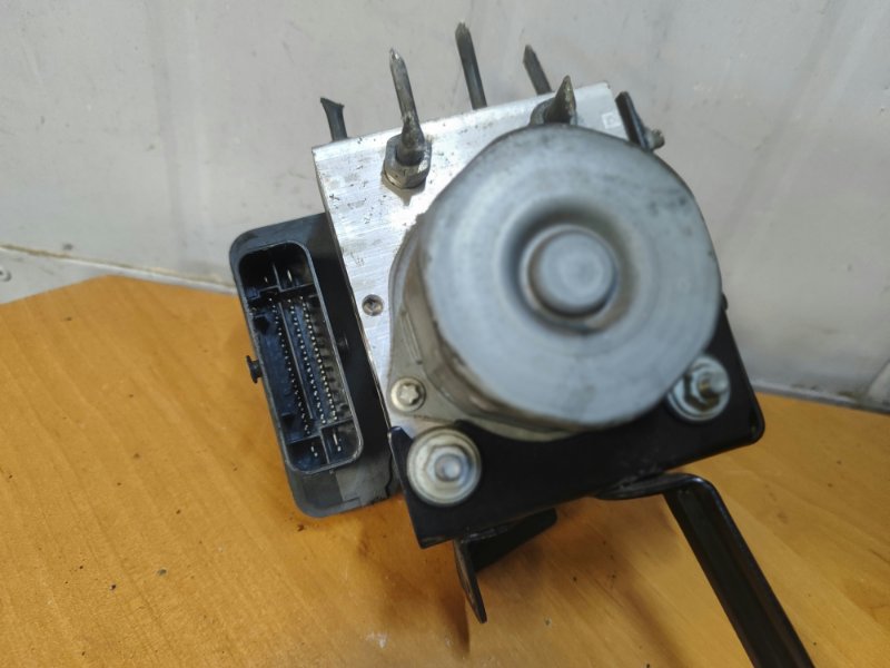 Блок ABS CROSSTREK 12-17 2014 FB20X e-Boxer