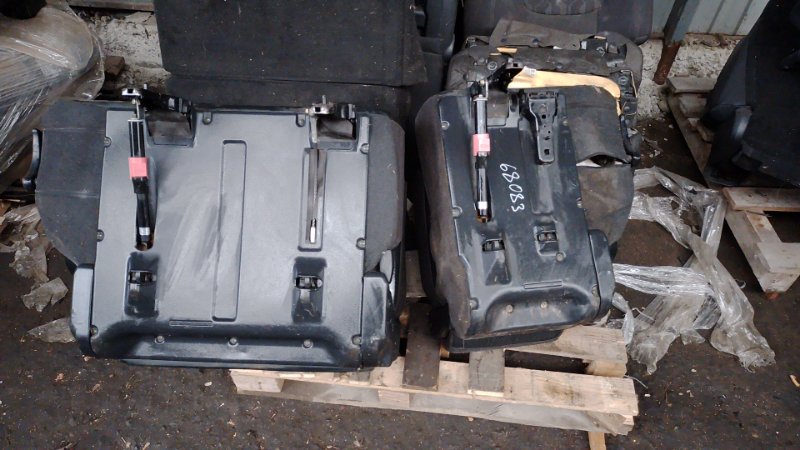 Сиденья комплект PAJERO 99-06