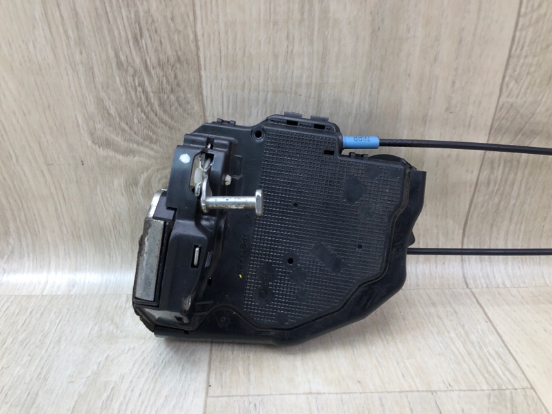 Замок двери задний левый VENZA 09-16 2013 3.5 2GR-FE Замок двери задний левый VENZA 09-16 2013 3.5 2GR-FE