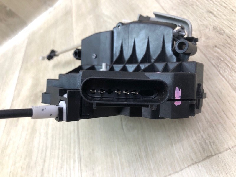 Замок двери задний левый ESCAPE 12-19 2018 T15HDTX