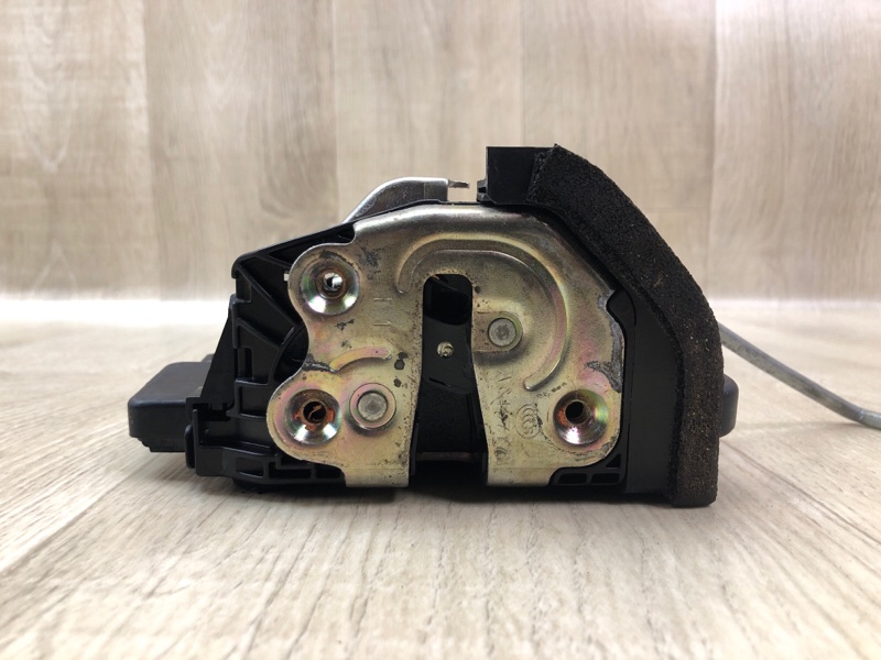 Замок двери задний левый KIA RIO FB 17- 1.6 G4FM Замок двери задний левый KIA RIO FB 17- 1.6 G4FM