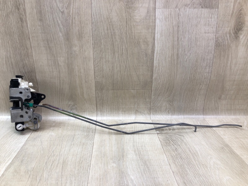 Запчасть замок двери задний левый JEEP COMPASS 06-16 2014 2.0 ECN 4589651AD Б/У Замок двери задний левый JEEP COMPASS 06-16 2014 2.0 ECN 4589651AD Б/У