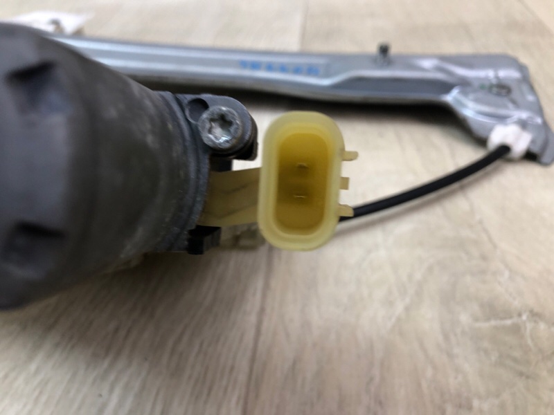 Стеклоподъемник задний левый RIO FB 17- 2019 1.6 G4FM Стеклоподъемник задний левый RIO FB 17- 2019 1.6 G4FM