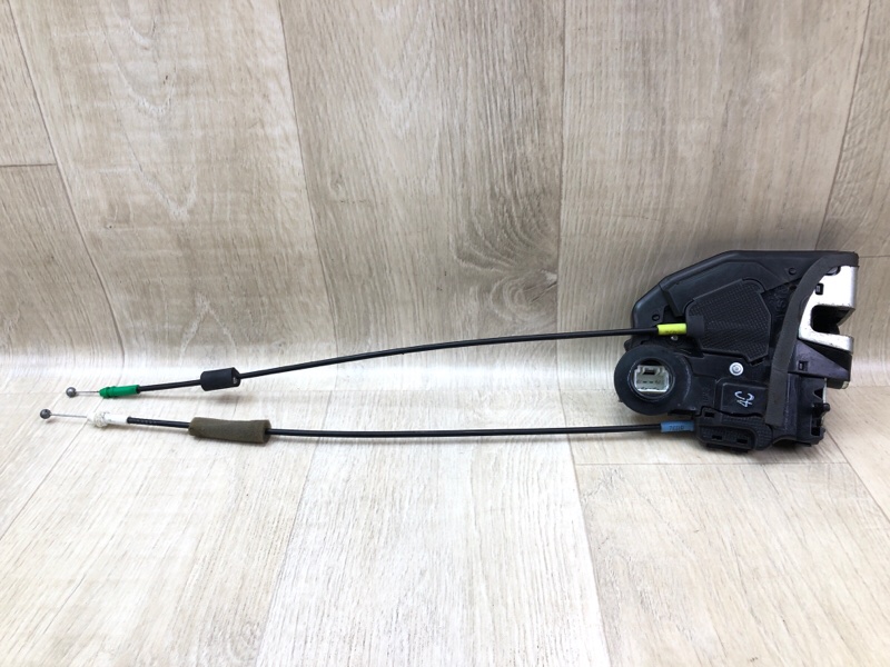 Запчасть замок двери задний правый TOYOTA VENZA 09-16 2013 3.5 2GR-FE 69050-06100 Б/У Замок двери задний правый TOYOTA VENZA 09-16 2013 3.5 2GR-FE 69050-06100 Б/У