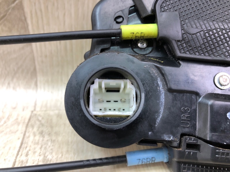 Замок двери задний правый VENZA 09-16 2013 3.5 2GR-FE Замок двери задний правый VENZA 09-16 2013 3.5 2GR-FE