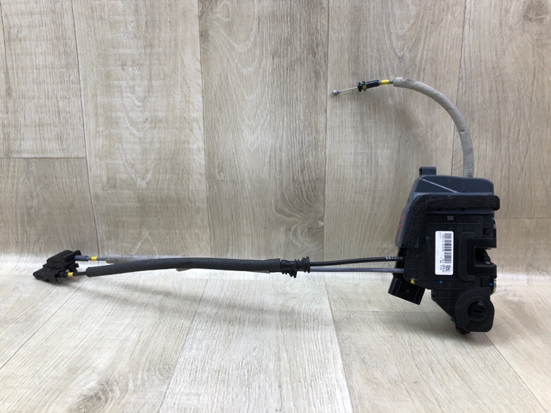 Запчасть замок двери задний правый HYUNDAI ELANTRA AD 16- 2016 2.0 G4NH 81420-F2000 Б/У Замок двери задний правый HYUNDAI ELANTRA AD 16- 2016 2.0 G4NH 81420-F2000 Б/У