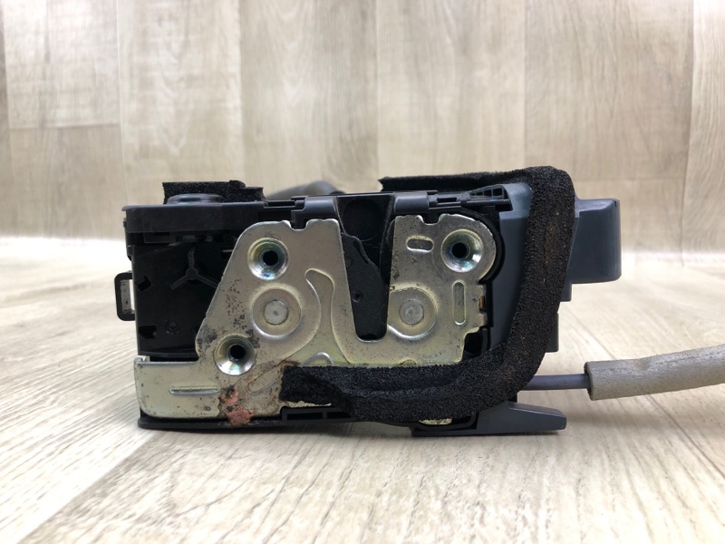 Замок двери задний правый HYUNDAI ELANTRA AD 16- 2.0 G4NH Замок двери задний правый HYUNDAI ELANTRA AD 16- 2.0 G4NH