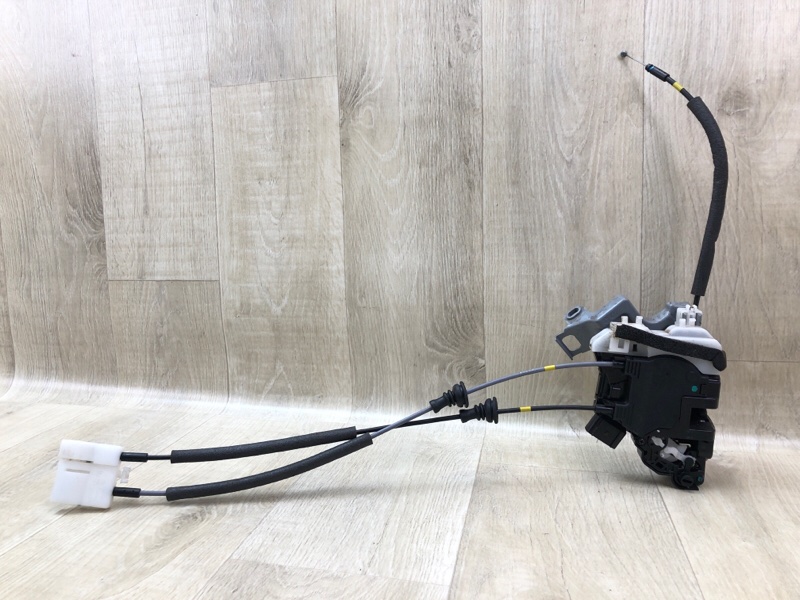 Замок двери задний правый HYUNDAI ELANTRA MD 10-15 2014 1.8 G4NB 81420-3X010 Б/У