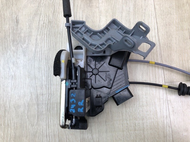 Замок двери задний правый ELANTRA MD 10-15 2014 1.8 G4NB