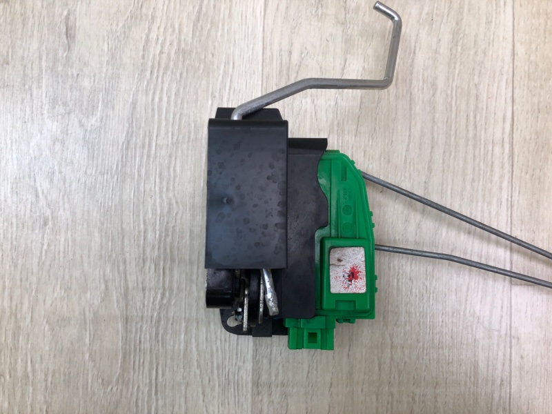 Замок двери задний правый ACCENT RB 10- 2013 ХЭТЧБЭК 1.6 G4FD Замок двери задний правый ACCENT RB 10- 2013 ХЭТЧБЭК 1.6 G4FD