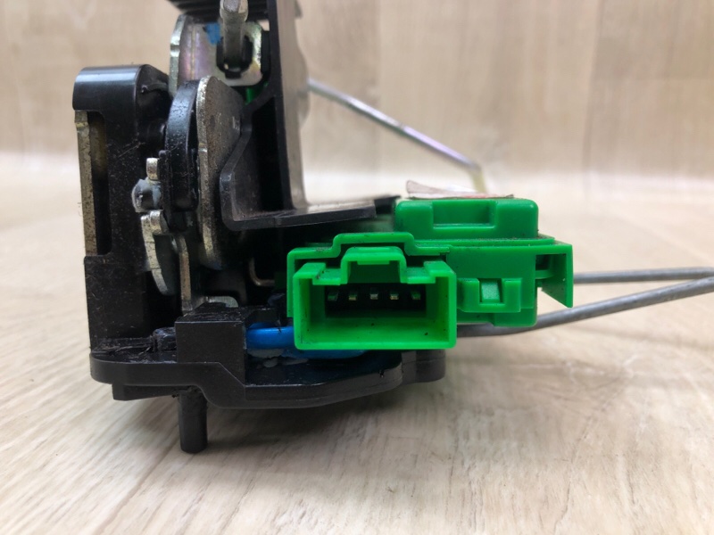 Замок двери задний правый ACCENT RB 10- 2013 ХЭТЧБЭК 1.6 G4FD Замок двери задний правый ACCENT RB 10- 2013 ХЭТЧБЭК 1.6 G4FD