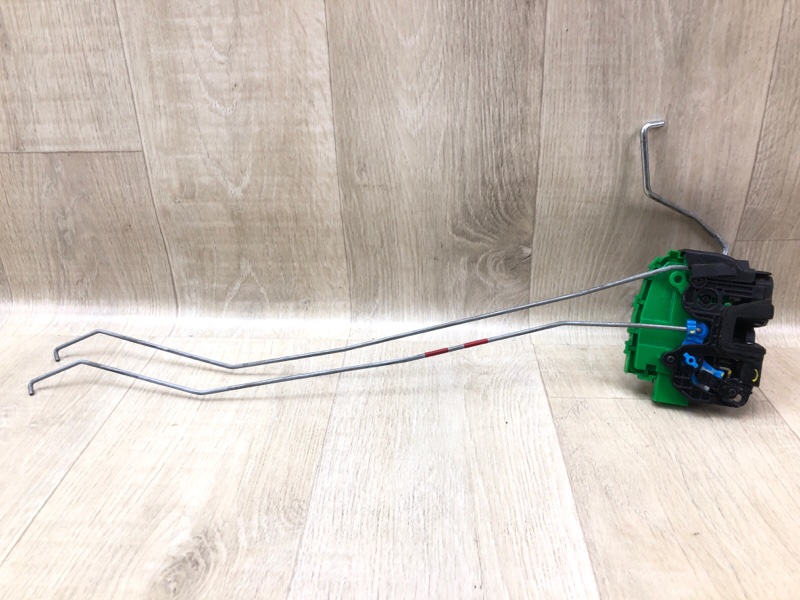 Запчасть замок двери задний правый HYUNDAI ACCENT RB 10- 2014 1.6 G4FD 81420-1R030 Б/У Замок двери задний правый HYUNDAI ACCENT RB 10- 2014 1.6 G4FD 81420-1R030 Б/У