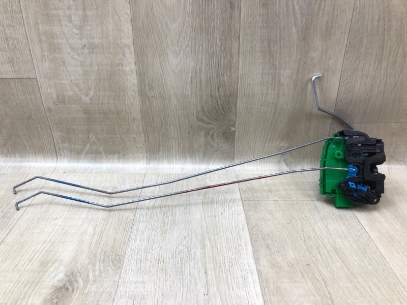 Запчасть замок двери задний правый HYUNDAI ACCENT RB 10- 2011 ХЭТЧБЭК 1.6 G4FD 81420-1R030 Б/У Замок двери задний правый HYUNDAI ACCENT RB 10- 2011 ХЭТЧБЭК 1.6 G4FD 81420-1R030 Б/У