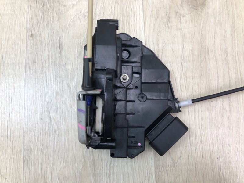 Замок двери задний правый ESCAPE 12-19 2018 T15HDTX