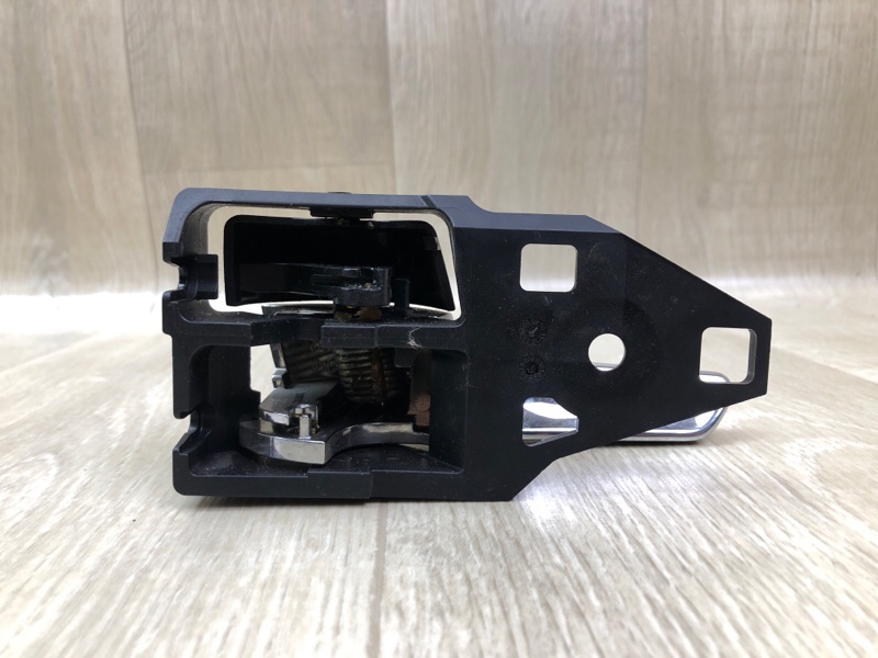 Ручка двери внутренняя задняя правая VENZA 09-16 2013 3.5 2GR-FE