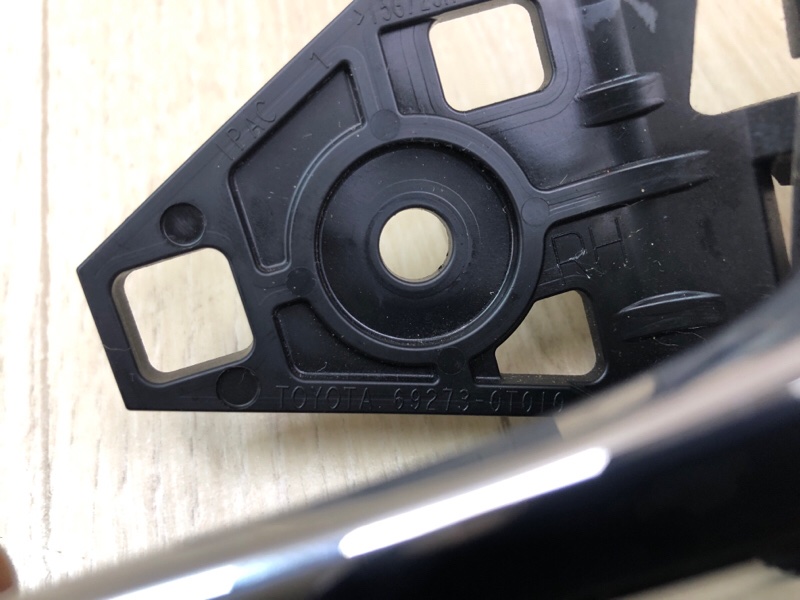 Ручка двери внутренняя задняя правая VENZA 09-16 2013 3.5 2GR-FE