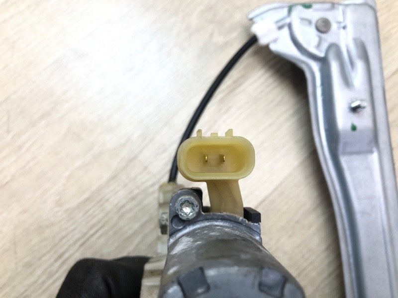 Стеклоподъемник задний правый RIO FB 17- 2019 1.6 G4FM Стеклоподъемник задний правый RIO FB 17- 2019 1.6 G4FM