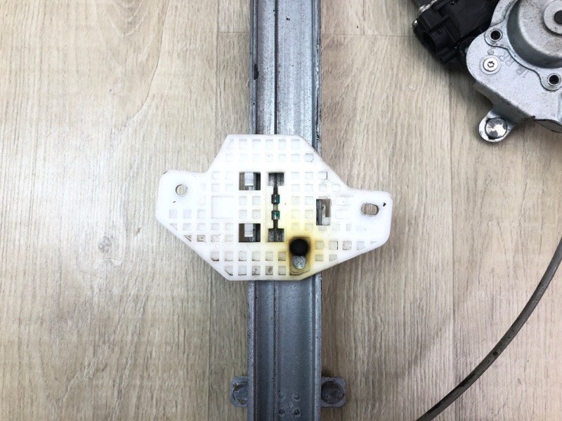 Стеклоподъемник задний правый HYUNDAI ACCENT RB 10- ХЭТЧБЭК 1.6 G4FD