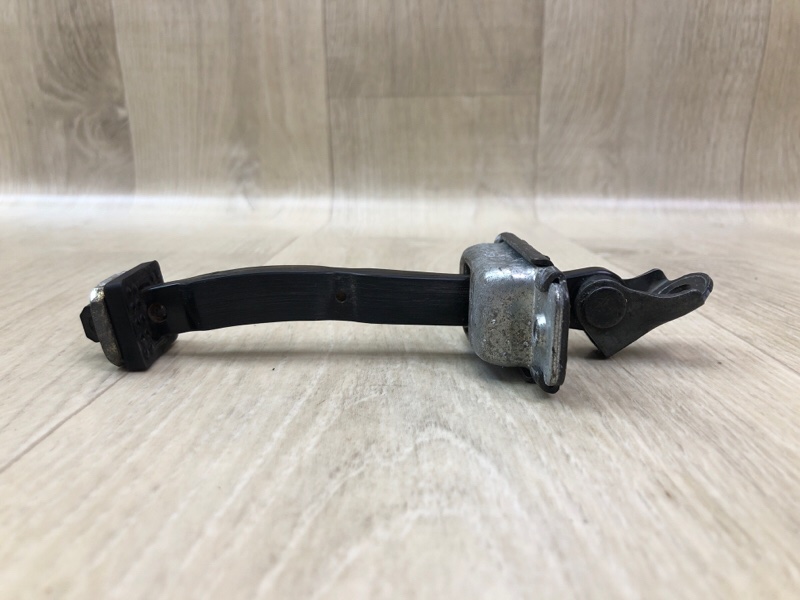 Ограничитель двери задний правый RIO FB 17- 2019 1.6 G4FM Ограничитель двери задний правый RIO FB 17- 2019 1.6 G4FM