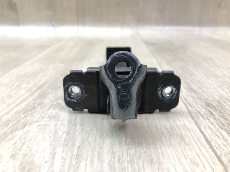 Ограничитель двери задний правый KIA RIO FB 17- 1.6 G4FM Ограничитель двери задний правый KIA RIO FB 17- 1.6 G4FM