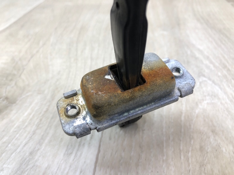 Ограничитель двери задний правый ACCENT RB 10- 2013 ХЭТЧБЭК 1.6 G4FD