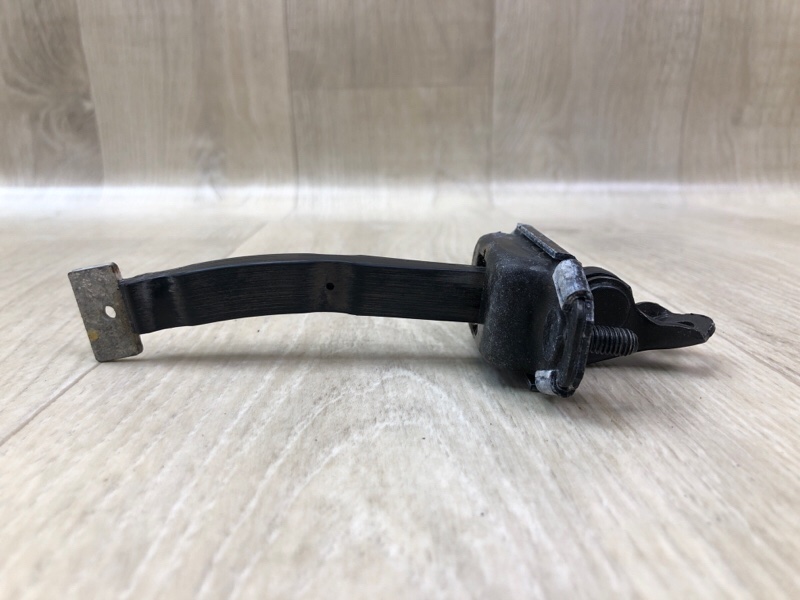 Ограничитель двери задний правый FORTE YD 12- 2013 2.0 G4NC Ограничитель двери задний правый FORTE YD 12- 2013 2.0 G4NC