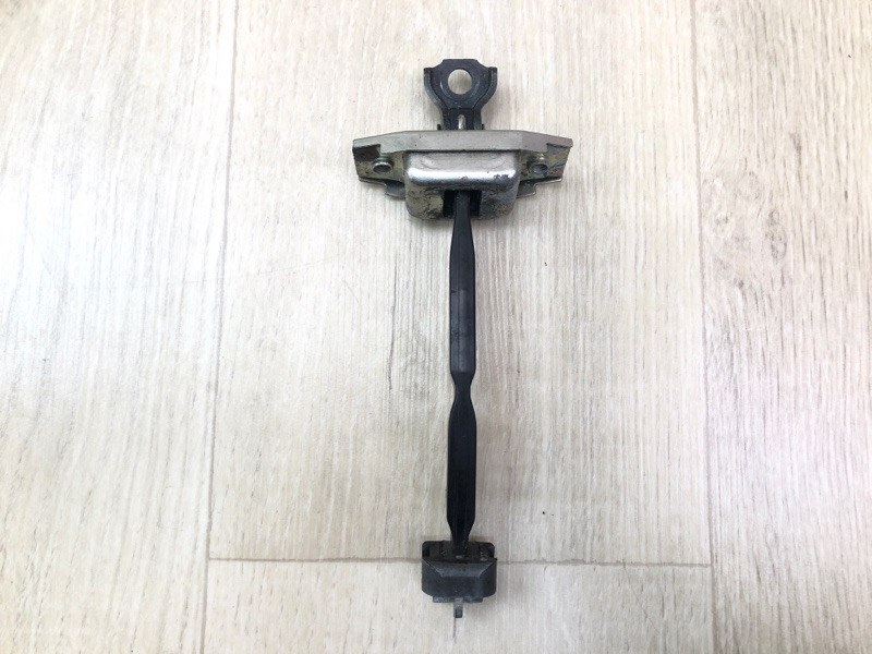 Ограничитель двери задний правый TOYOTA CAMRY 40 06-11 2007 3.5 2GR-FE 68630-33070 Б/У