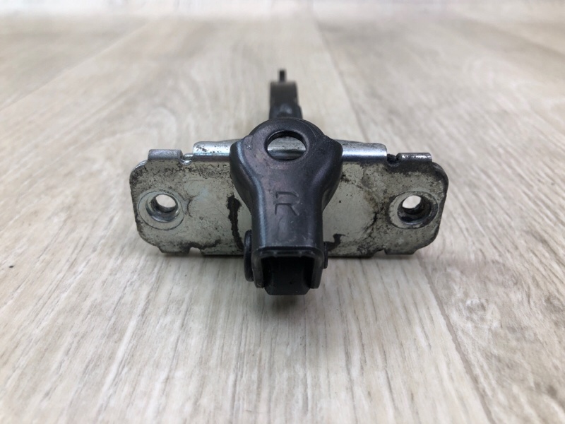 Ограничитель двери задний правый HYUNDAI ACCENT RB 10- ХЭТЧБЭК 1.6 G4FD