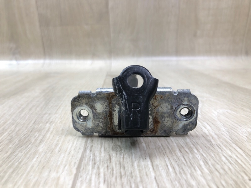 Ограничитель двери задний правый HYUNDAI ACCENT RB 10- 1.6 G4FD