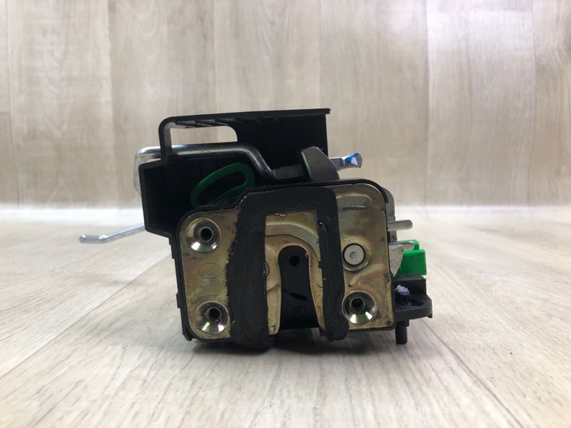 Замок двери задний правый HYUNDAI ACCENT RB 10- 1.6 G4FD