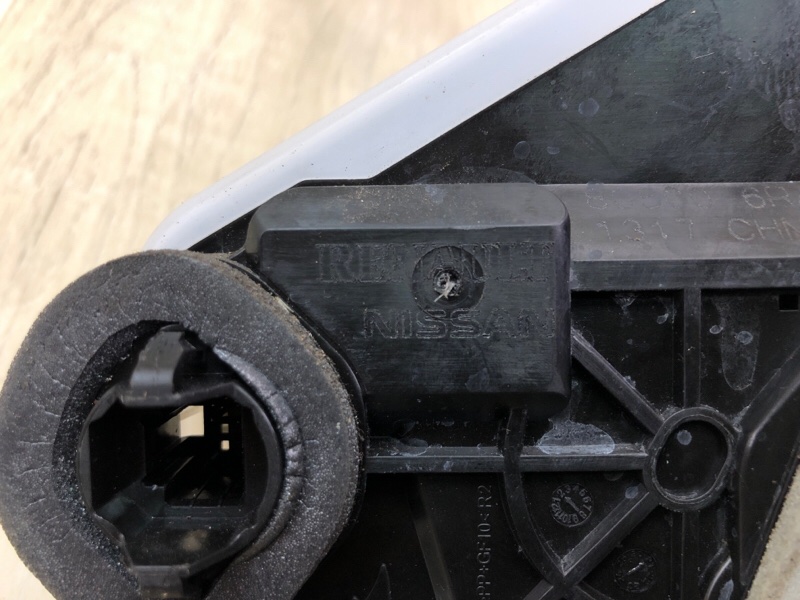 Замок двери передний правый X-TRAIL/ROGUE T33 20- 2021 2.5 PR25DD