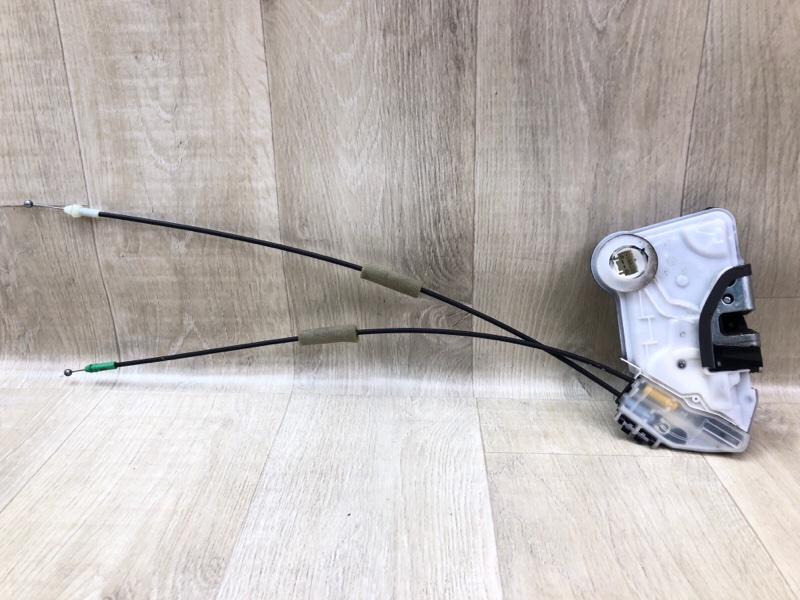 Запчасть замок двери передний правый TOYOTA SIENNA 11-16 2014 3.5 2GR-FE 69030-02380 Б/У Замок двери передний правый TOYOTA SIENNA 11-16 2014 3.5 2GR-FE 69030-02380 Б/У