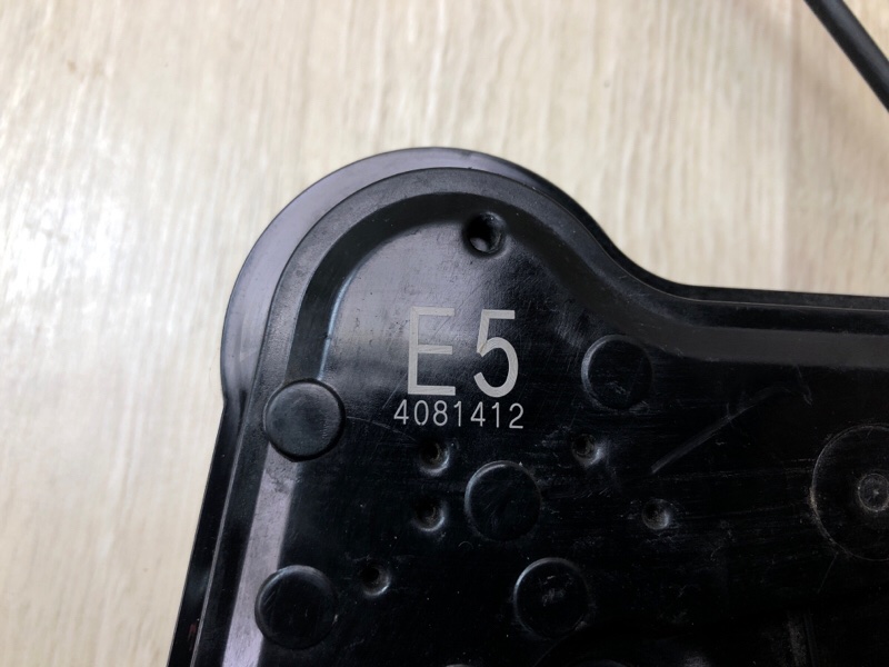 Замок двери передний правый SIENNA 11-16 2014 3.5 2GR-FE Замок двери передний правый SIENNA 11-16 2014 3.5 2GR-FE