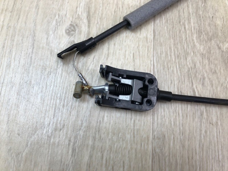 Замок двери передний правый TIGUAN 08-17 2012 2.0 CCTA