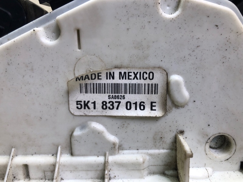 Замок двери передний правый JETTA USA 10-17