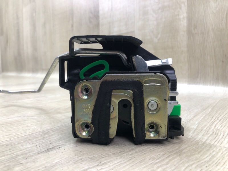 Замок двери передний правый HYUNDAI ACCENT RB 10- 1.6 G4FD