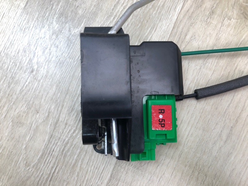 Замок двери передний правый ACCENT RB 10- 2014 1.6 G4FD