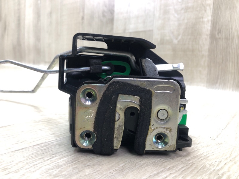 Замок двери передний правый HYUNDAI ACCENT RB 10- ХЭТЧБЭК 1.6 G4FD