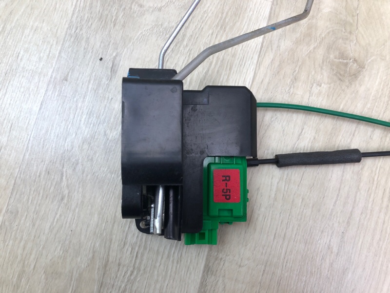 Замок двери передний правый ACCENT RB 10- 2013 ХЭТЧБЭК 1.6 G4FD