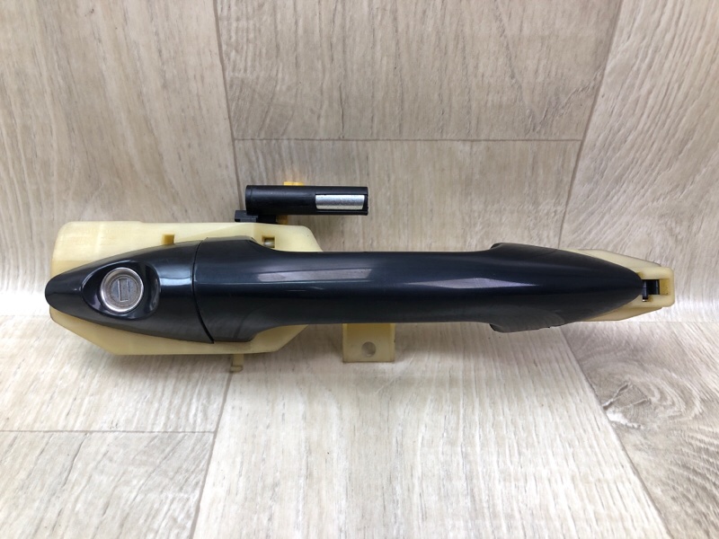 Ручка двери наружная передняя правая HYUNDAI ACCENT RB 10- 2013 ХЭТЧБЭК 1.6 G4FD 82661-1R050 Б/У