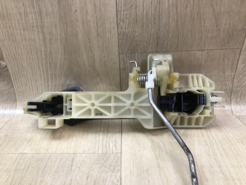 Ручка двери наружная передняя правая RIO FB 17- 2019 1.6 G4FM Ручка двери наружная передняя правая RIO FB 17- 2019 1.6 G4FM