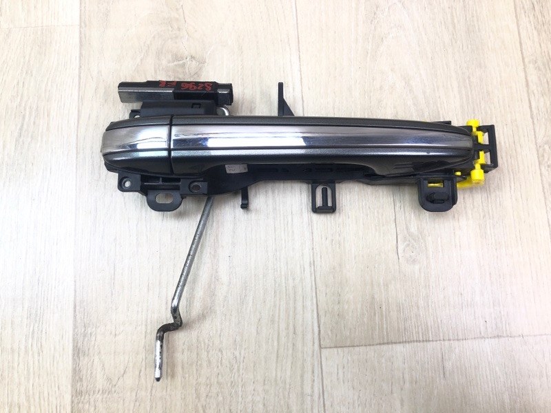 Ручка двери наружная передняя правая VENZA 09-16 2013 3.5 2GR-FE