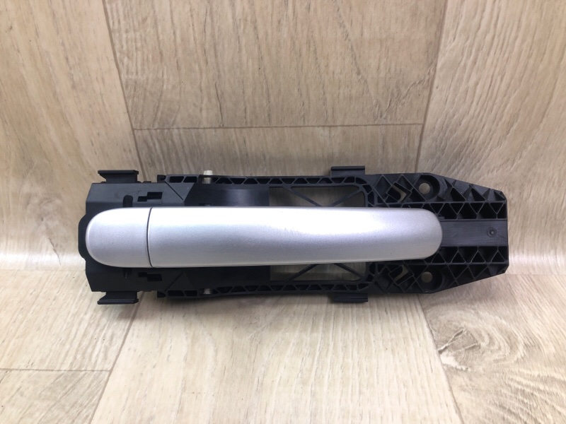Ручка двери наружная передняя правая VOLKSWAGEN JETTA USA 10-17 5N0 837 205 M GRU Б/У