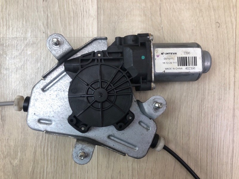 Стеклоподъемник передний правый HYUNDAI ACCENT RB 10- ХЭТЧБЭК 1.6 G4FD Стеклоподъемник передний правый HYUNDAI ACCENT RB 10- ХЭТЧБЭК 1.6 G4FD