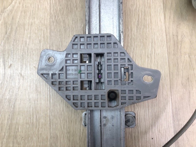 Стеклоподъемник передний правый ACCENT RB 10- 2014 1.6 G4FD Стеклоподъемник передний правый ACCENT RB 10- 2014 1.6 G4FD