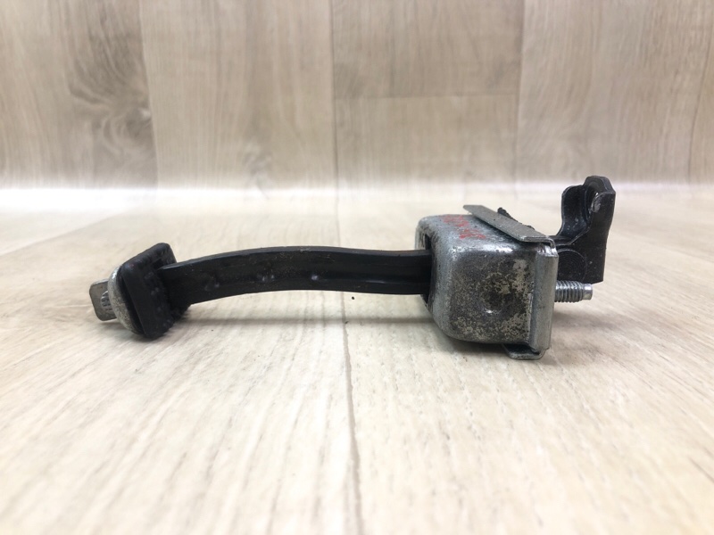 Ограничитель двери передний правый SIENNA 11-16 2014 3.5 2GR-FE Ограничитель двери передний правый SIENNA 11-16 2014 3.5 2GR-FE