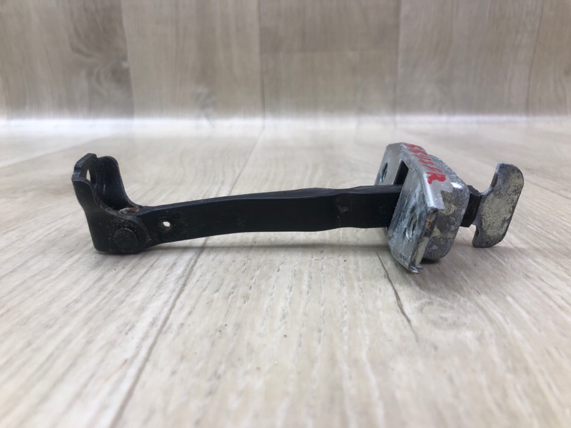 Ограничитель двери передний правый COROLLA 150 06-13 2011 1.8 2ZRFE Ограничитель двери передний правый COROLLA 150 06-13 2011 1.8 2ZRFE