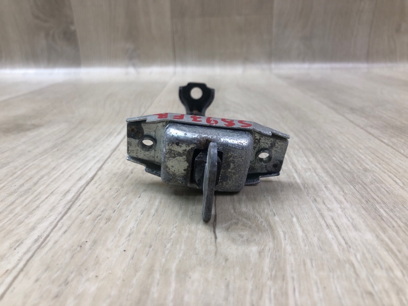 Ограничитель двери передний правый TOYOTA COROLLA 150 06-13 1.8 2ZRFE Ограничитель двери передний правый TOYOTA COROLLA 150 06-13 1.8 2ZRFE